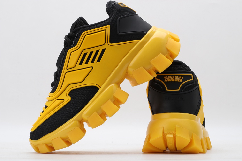 P*rada SNEAKER